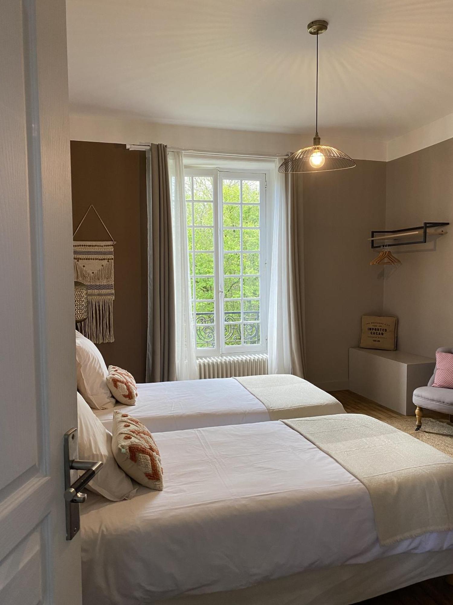 Le 14 St Michel Bed & Breakfast Josselin Bagian luar foto