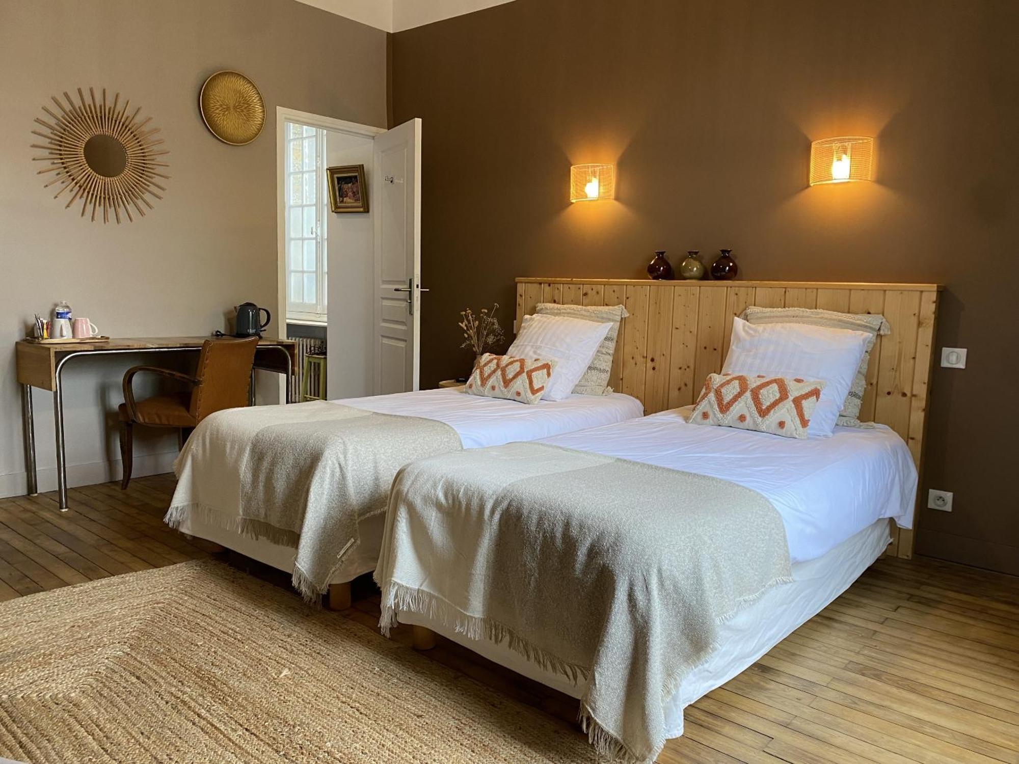 Le 14 St Michel Bed & Breakfast Josselin Bagian luar foto