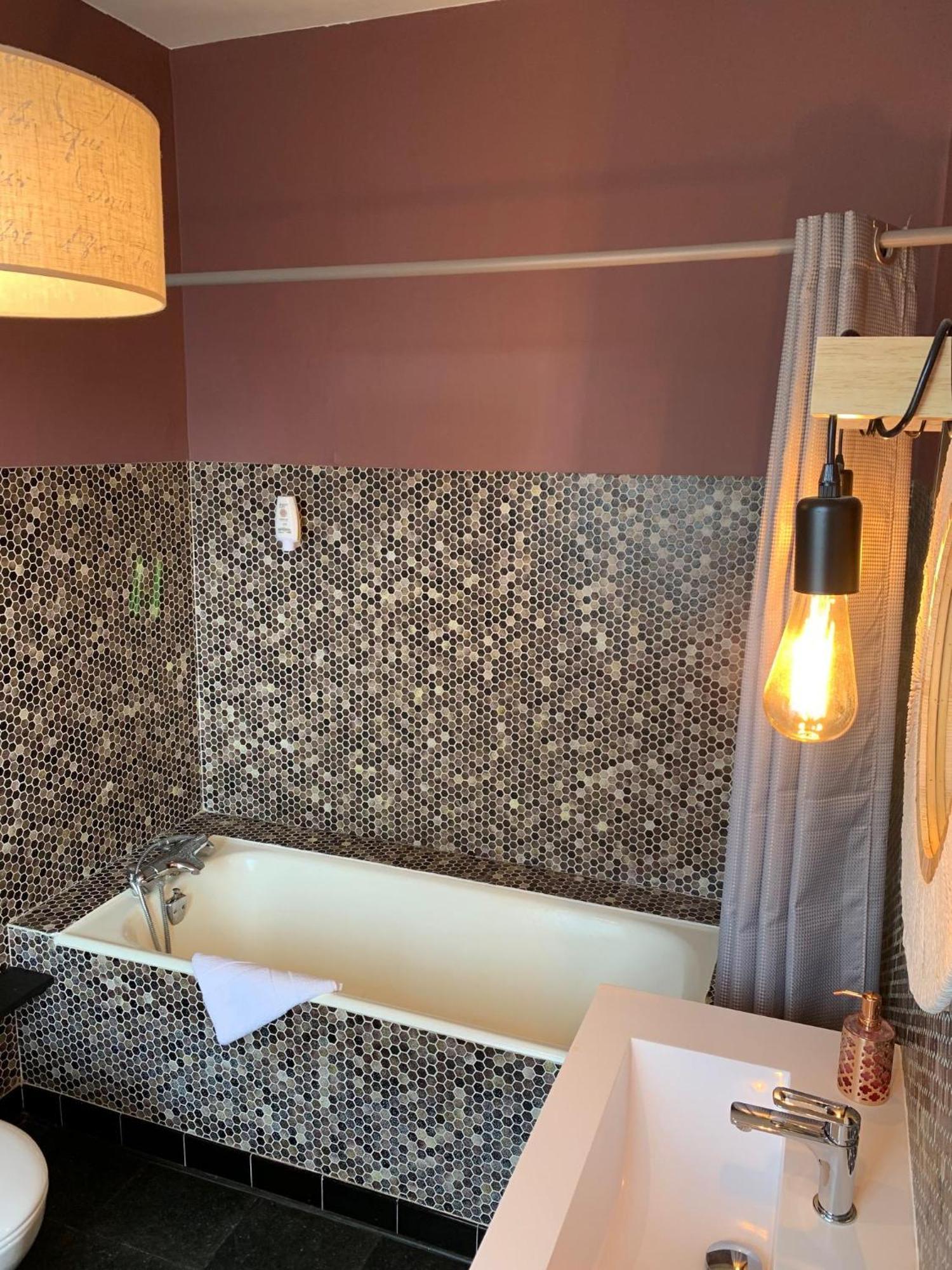Le 14 St Michel Bed & Breakfast Josselin Ruang foto