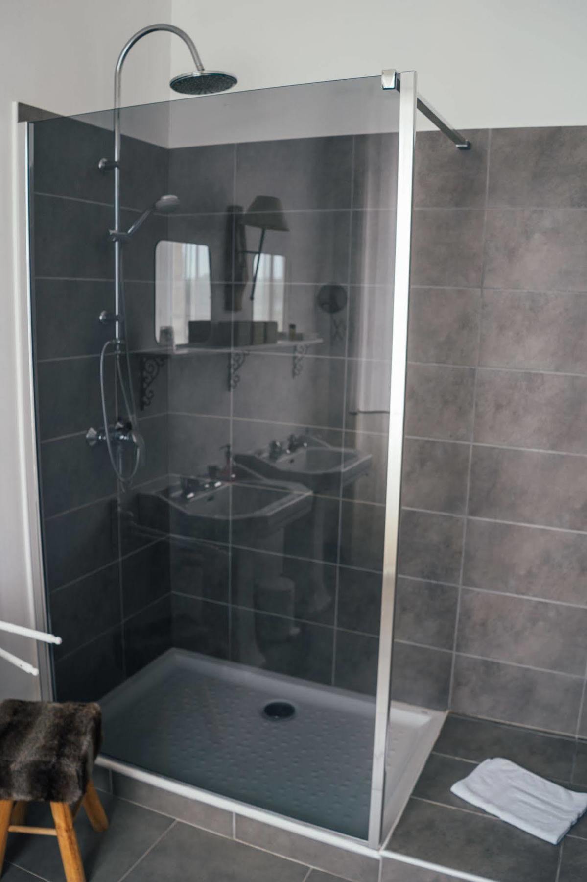 Le 14 St Michel Bed & Breakfast Josselin Bagian luar foto