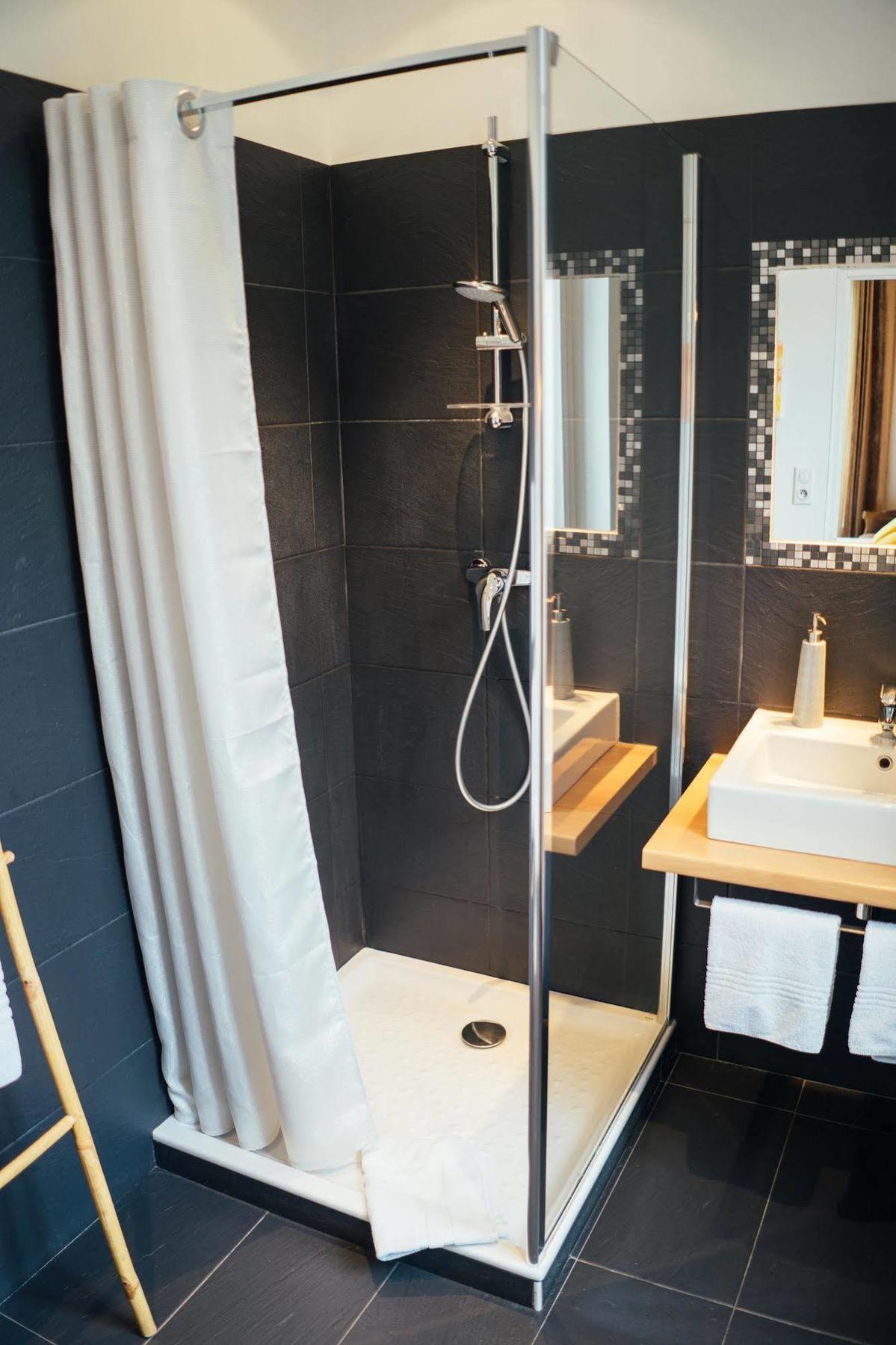 Le 14 St Michel Bed & Breakfast Josselin Bagian luar foto